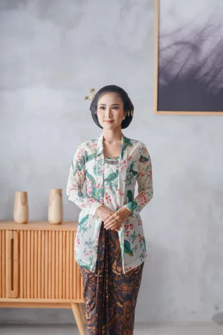 Thumbnail contoh foto single di Vibesroom Studio