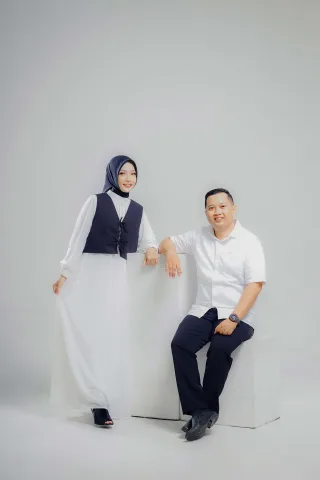 Thumbnail contoh foto twogether di Vibesroom Studio